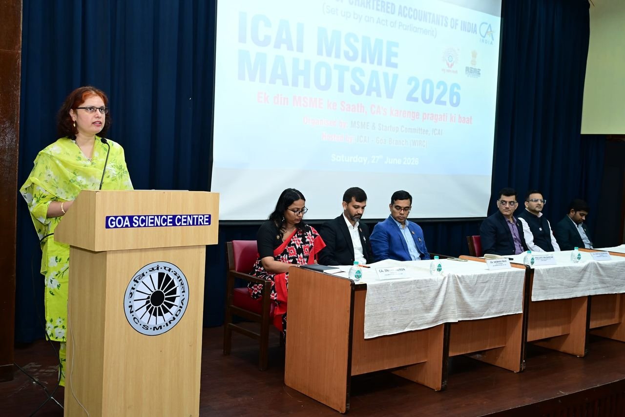 Pallavi Salgaocar speaking on stage at the MSME Day celebrations.